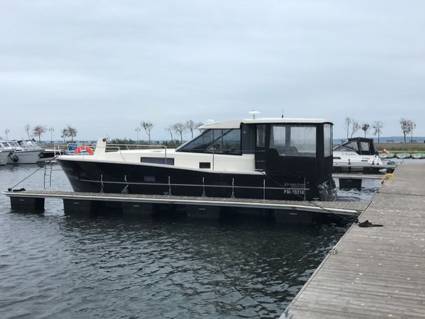 Nautika 1000 | Czarny Piotrus