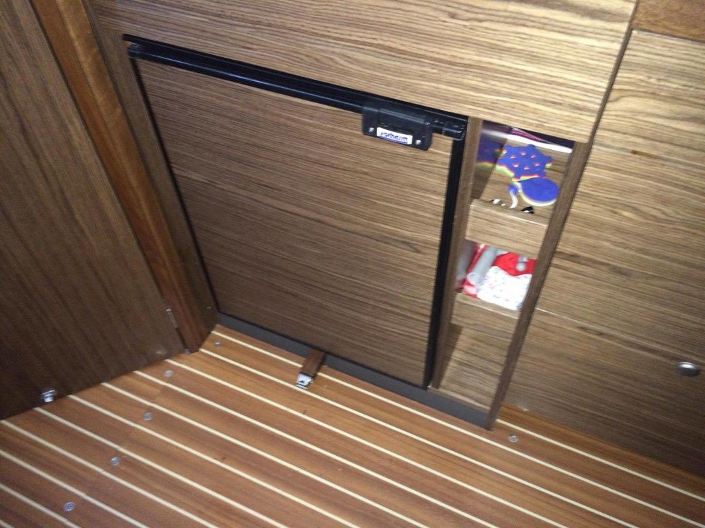 Nautika 1000 | Czarny Piotrus