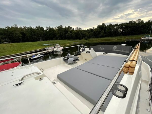 Sun Camper 35 Flybridge | Fawor 1