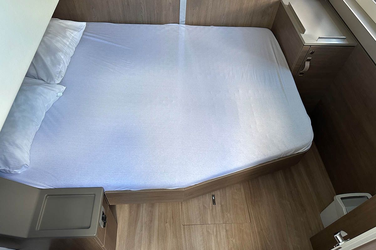 Bali 4.8 | Queen Feta