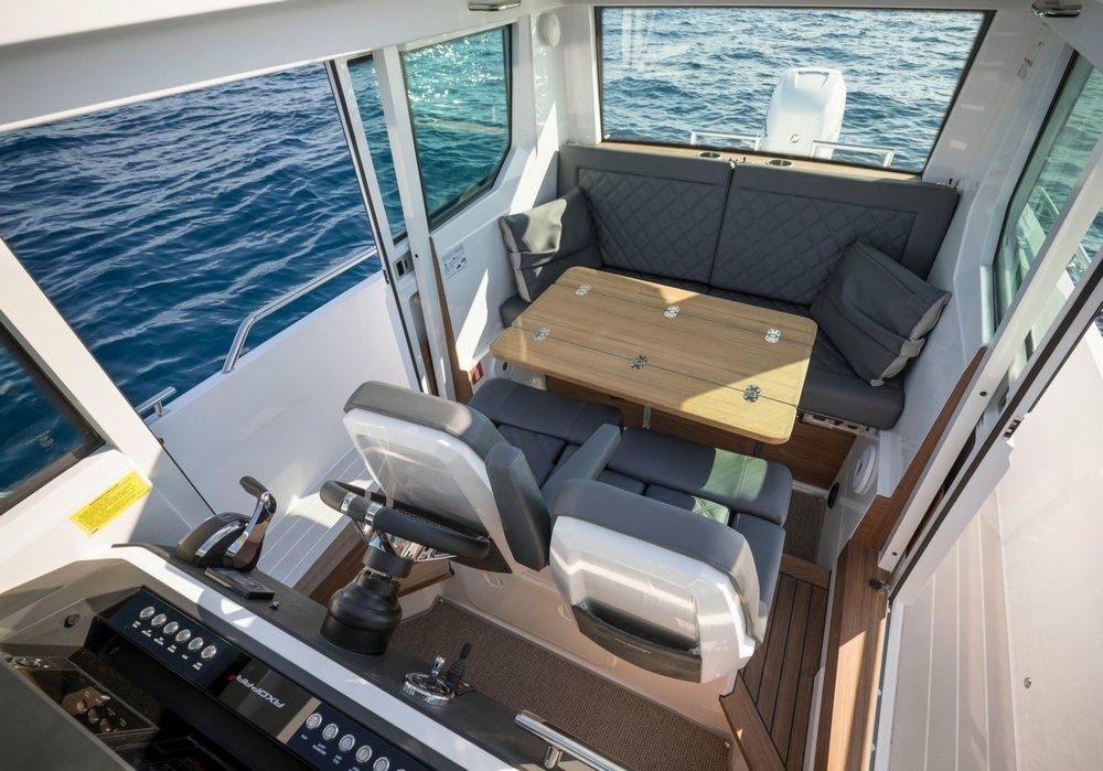 Axopar 28 Cabin Brabus Line | Inventi