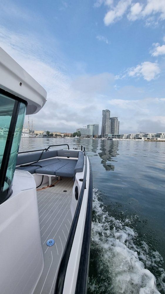 Axopar 28 Cabin Brabus Line | Inventi