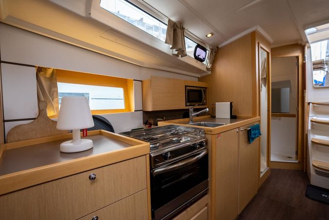 Beneteau Oceanis 38.1 | Wally