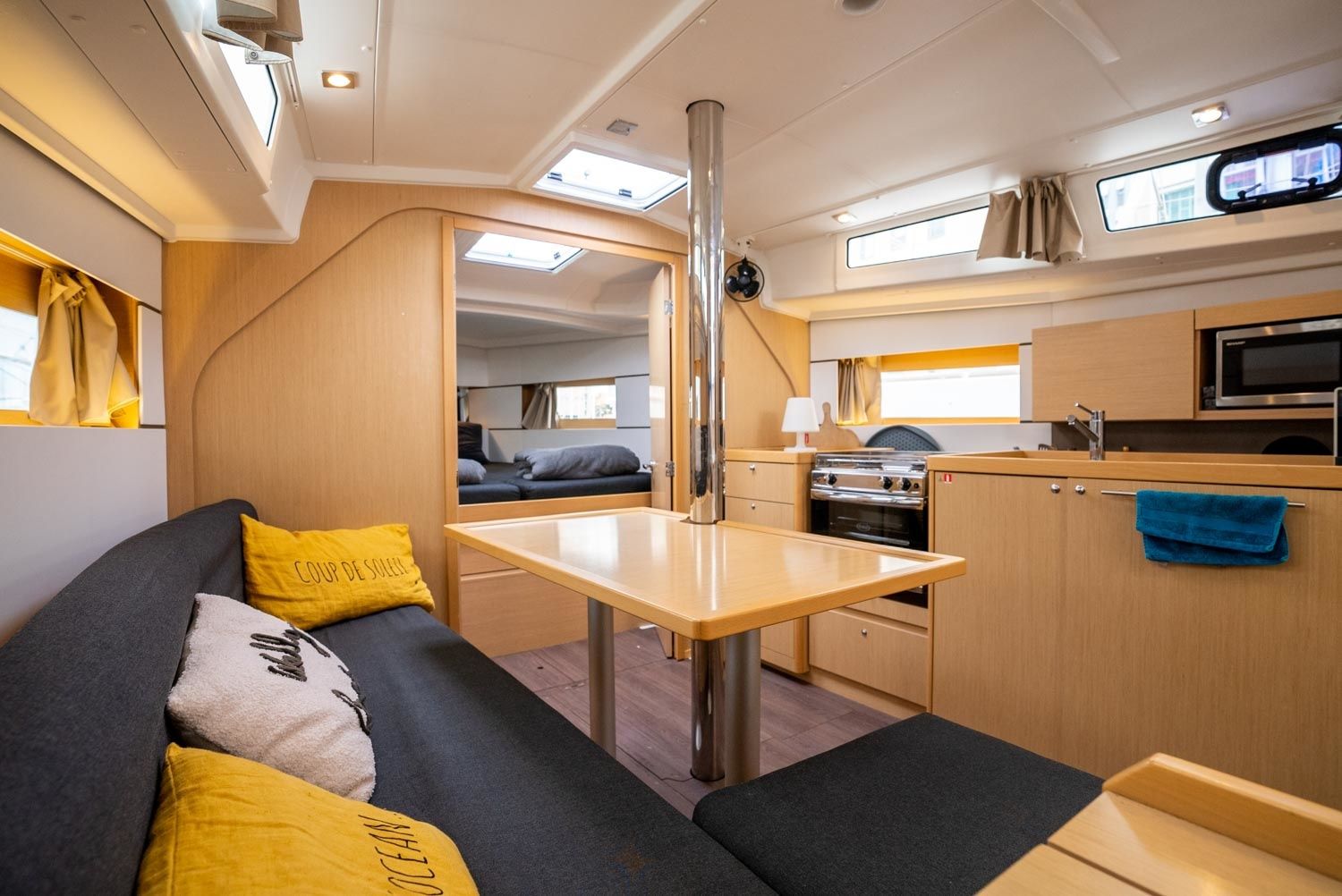 Beneteau Oceanis 38.1 | Wally