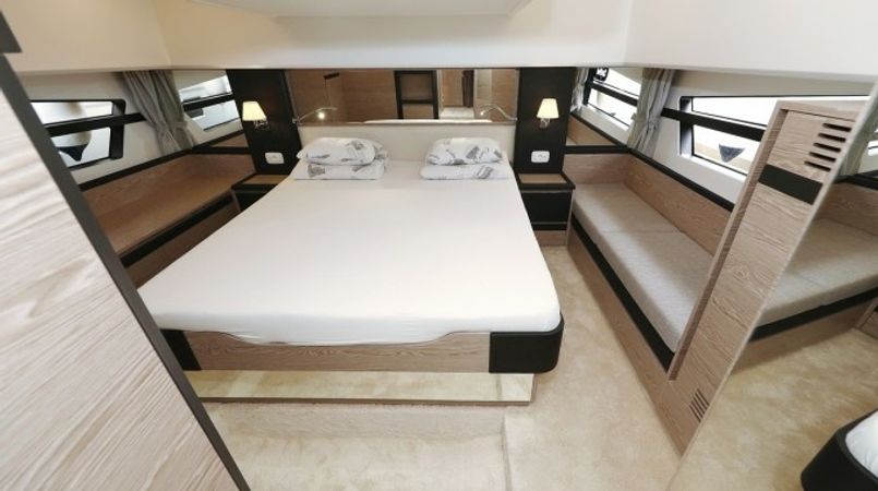 Greenline 45 Fly | Pepper