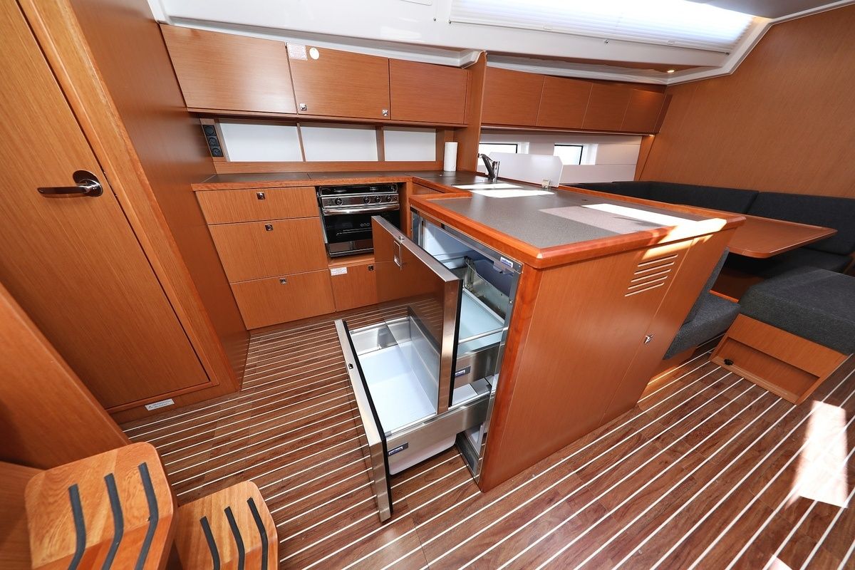 Bavaria C50 | Naltoya