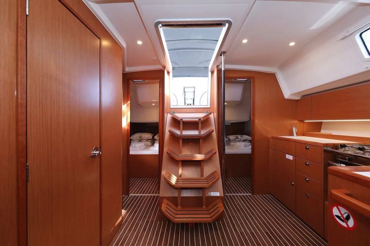 Bavaria C42 | SeaTime