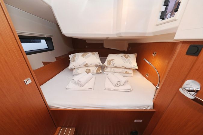 Bavaria C42 | SeaTime