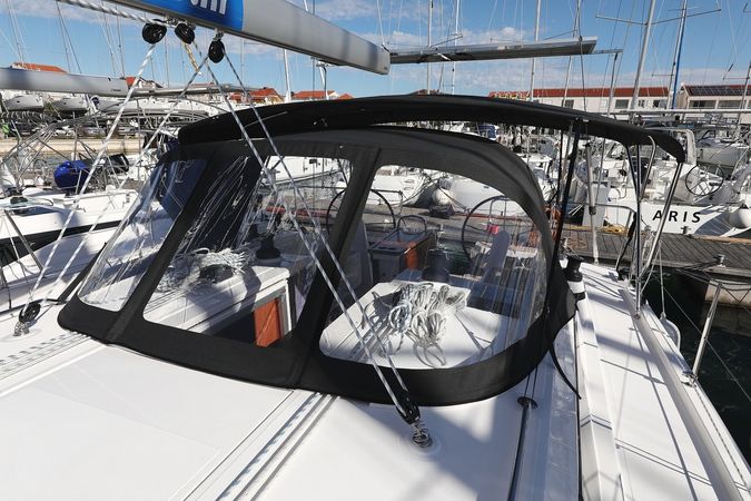 Bavaria C42 | SeaTime