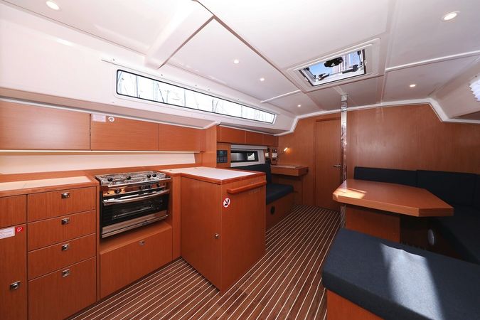 Bavaria C42 | SeaTime