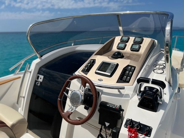 Sessa Key Largo 30 | Pantera Rosa