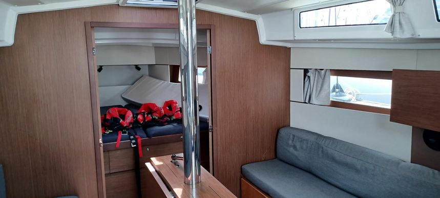 Beneteau Oceanis 38.1 | Taomino