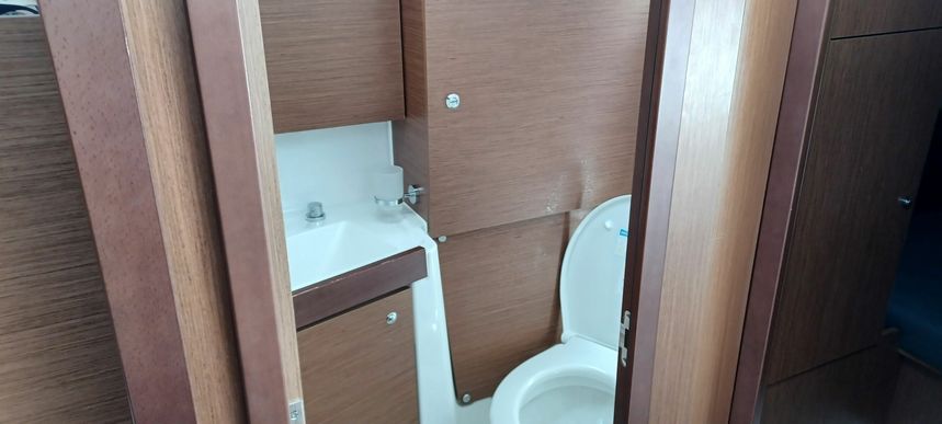 Beneteau Oceanis 38.1 | Taomino