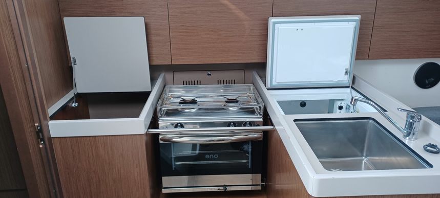 Beneteau Oceanis 38.1 | Taomino