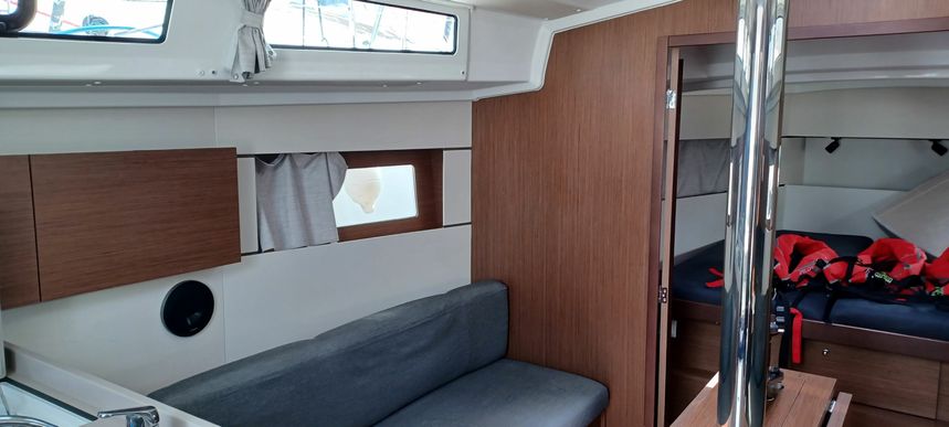 Beneteau Oceanis 38.1 | Taomino