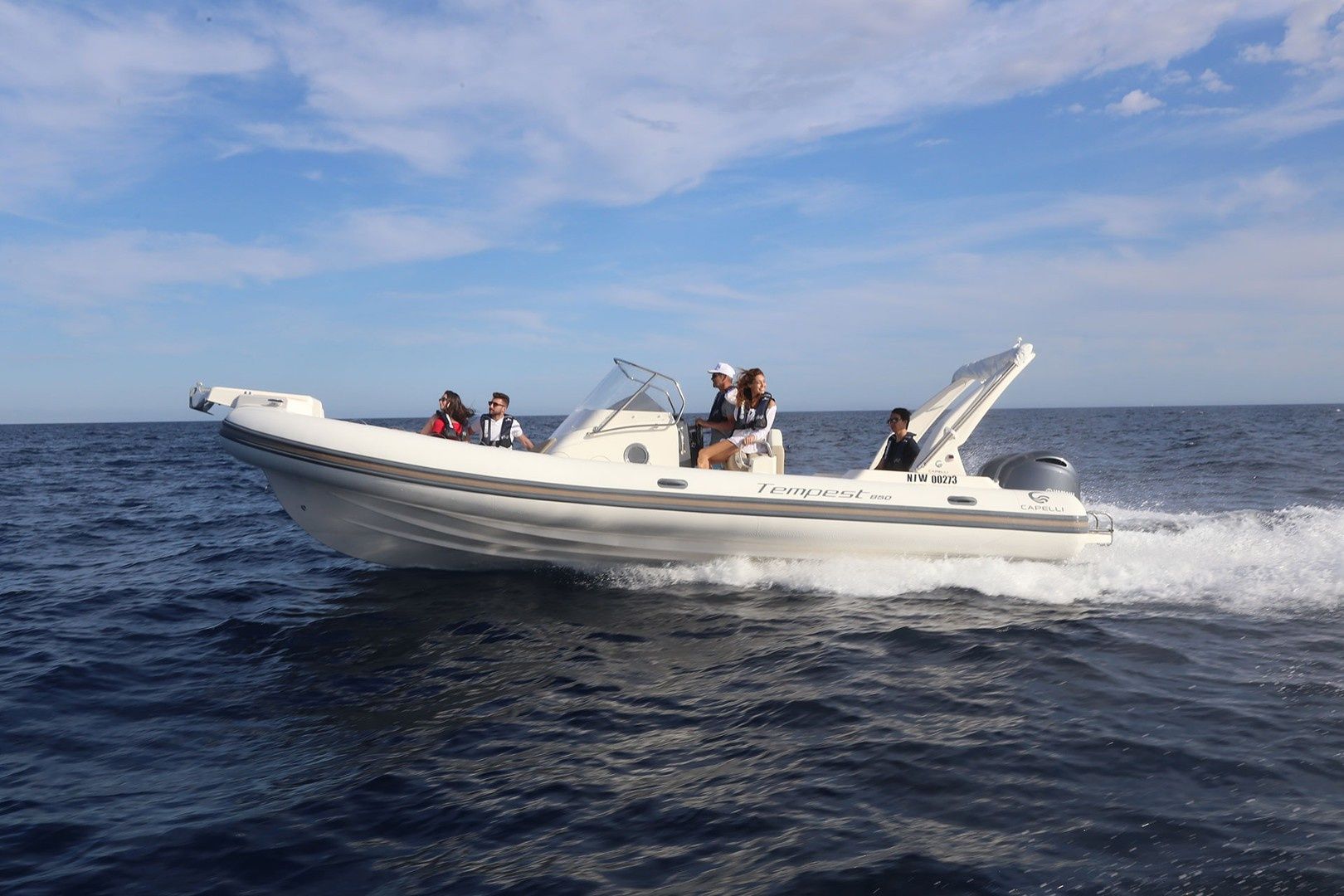 Capelli Tempest 850 | 851