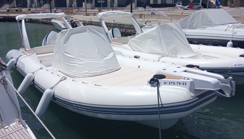 Capelli Tempest 850 | 851