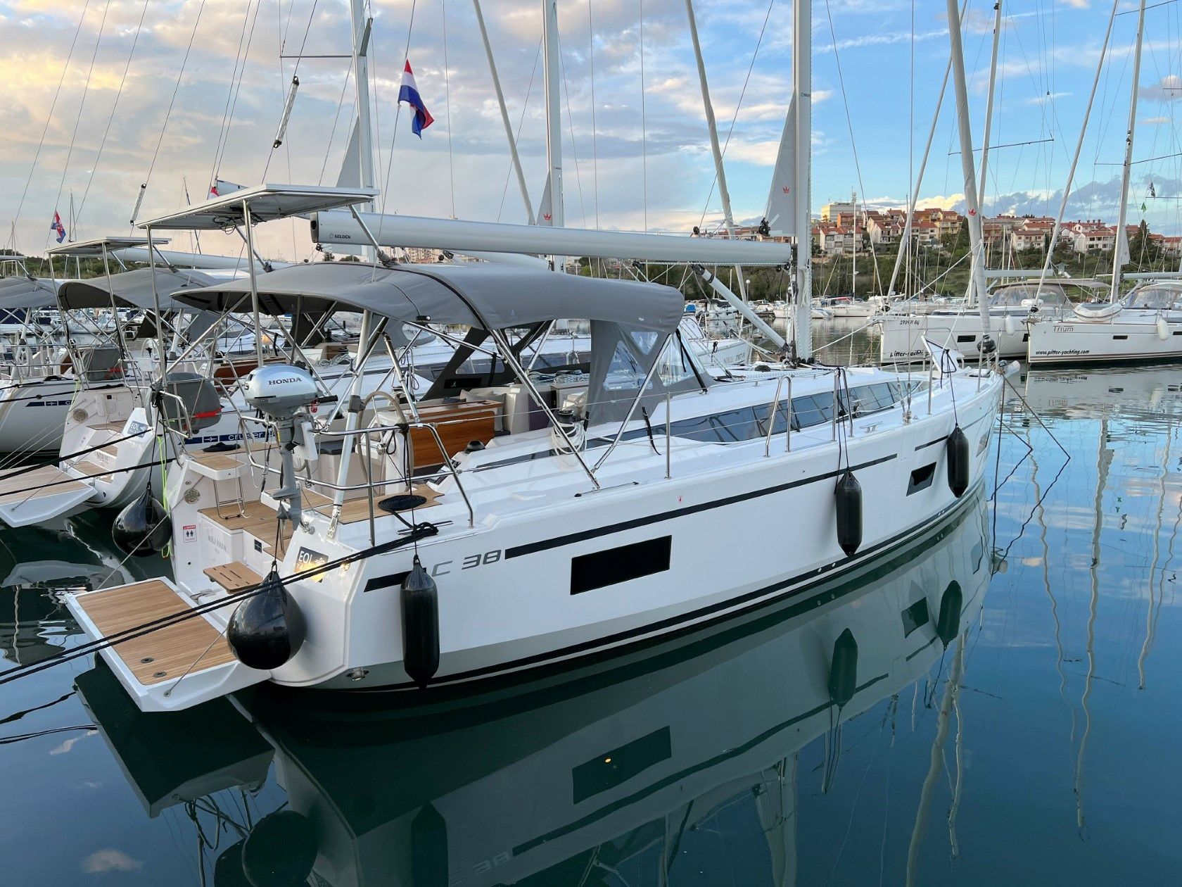 Bavaria C38 | Mala Hana