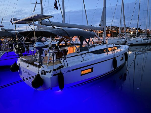 Bavaria C38 | Mala Hana