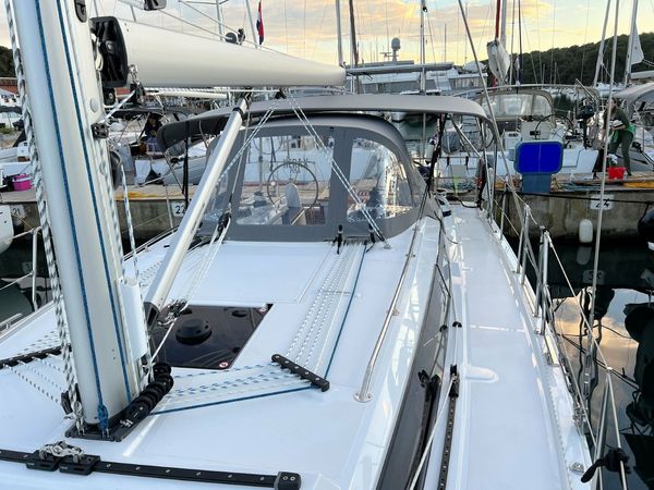 Bavaria C38 | Mala Hana