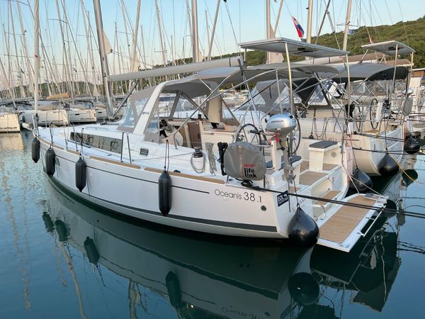 Beneteau Oceanis 38.1 | Jana
