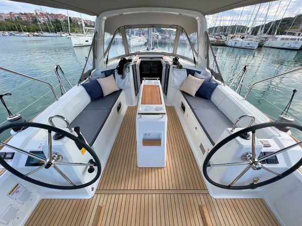 Beneteau Oceanis 38.1 | Jana
