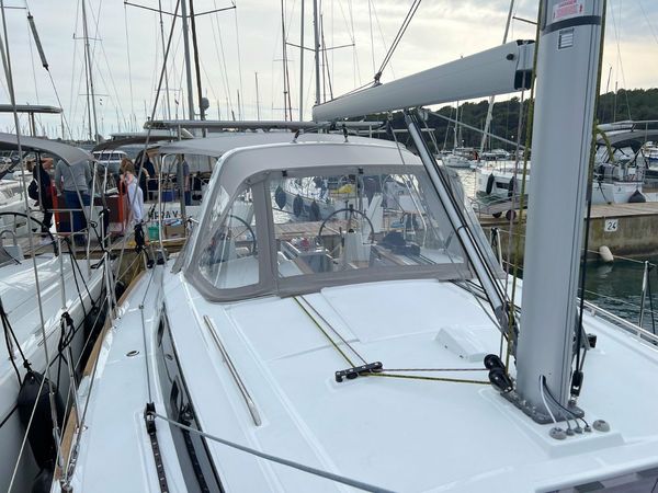 Beneteau Oceanis 38.1 | Jana
