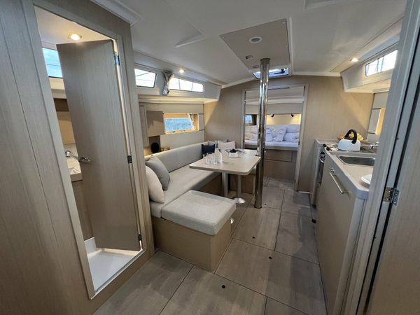 Beneteau Oceanis 38.1 | Jana