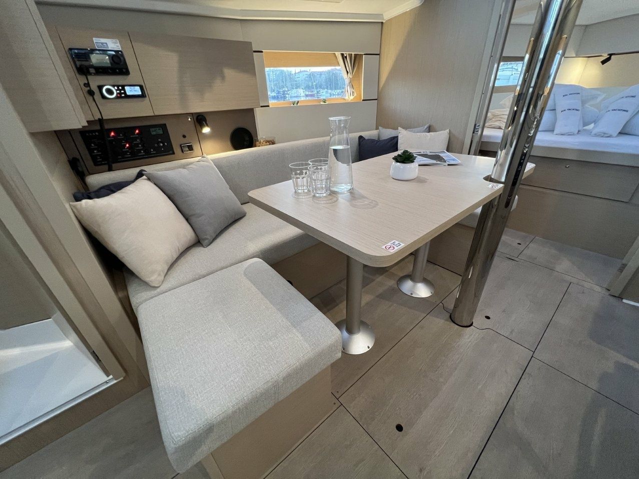 Beneteau Oceanis 38.1 | Jana