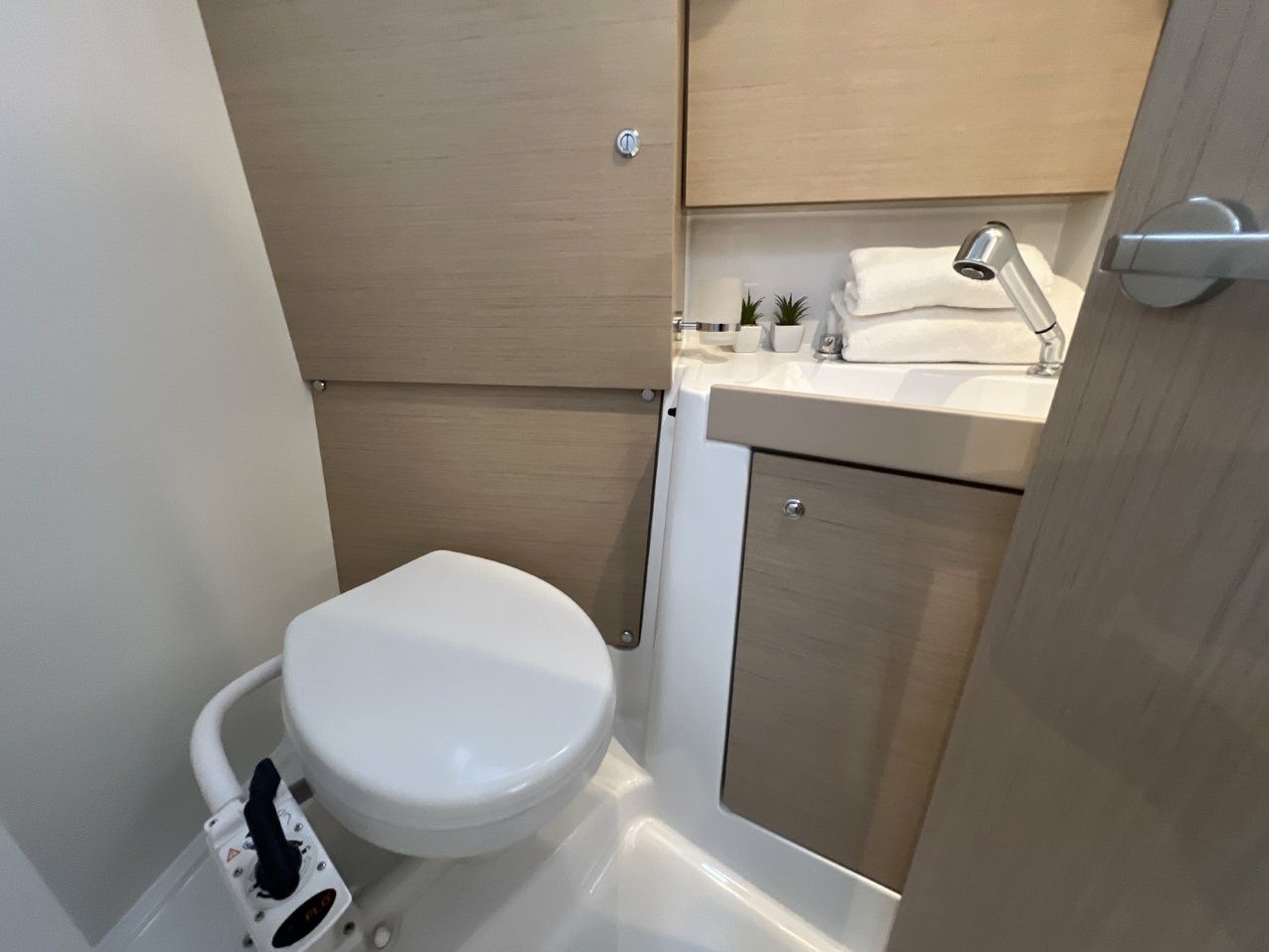 Beneteau Oceanis 38.1 | Jana