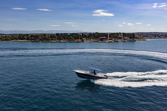 White Shark 265 | Kelt