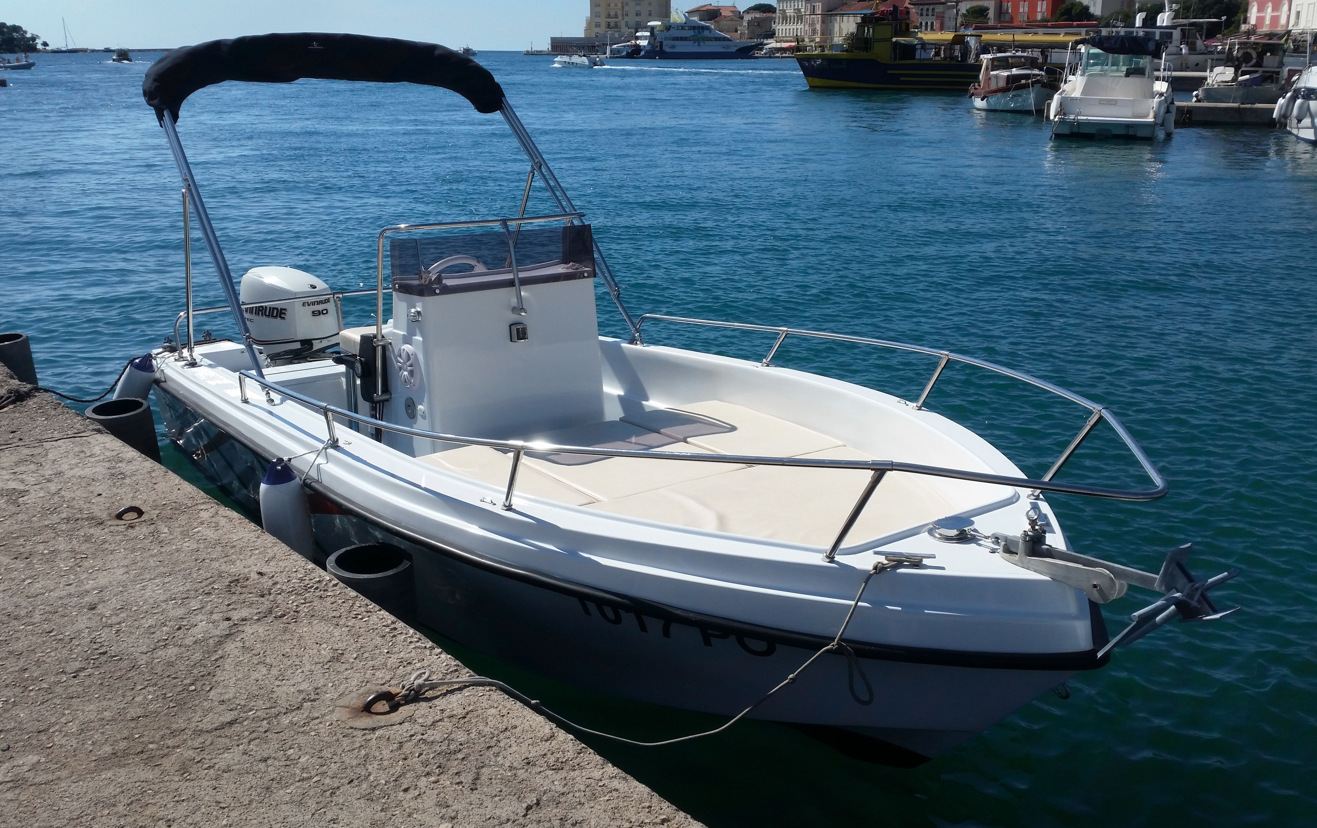 Polyform Triakis 17.5 | Triakis