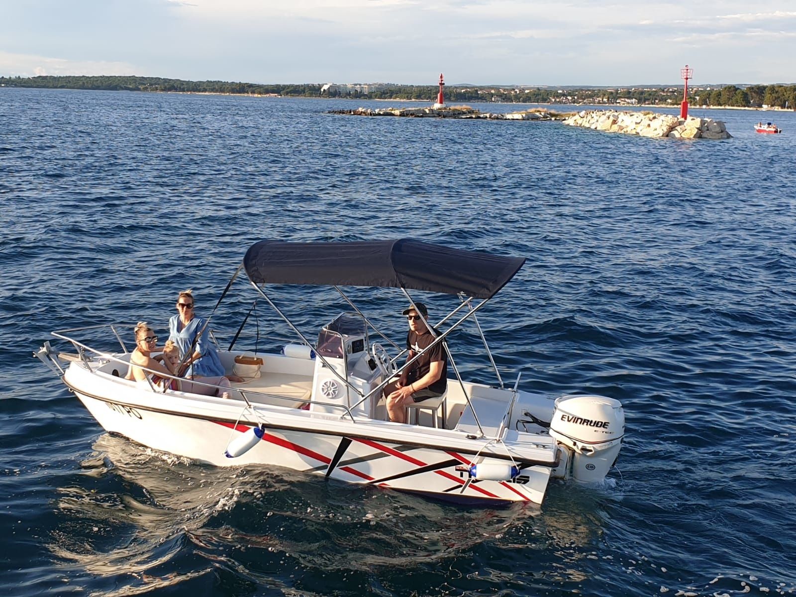 Polyform Triakis 17.5 | Triakis