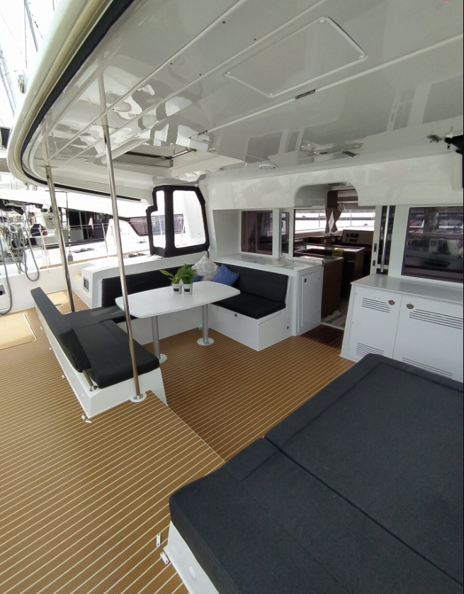 Lagoon 450 F | Pollo