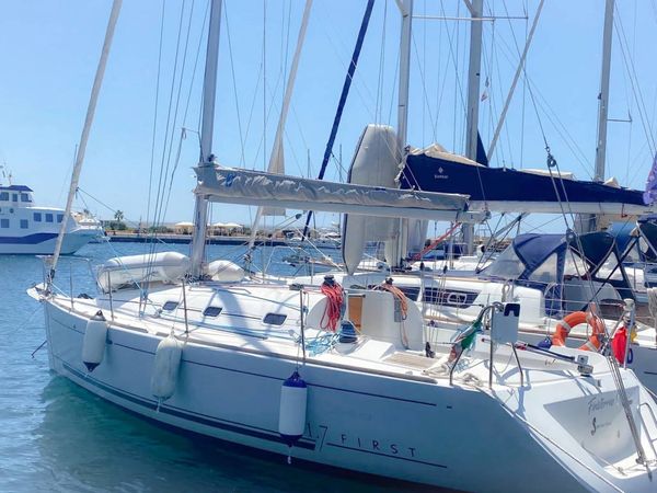 Beneteau First 31.7 | Finisterrae