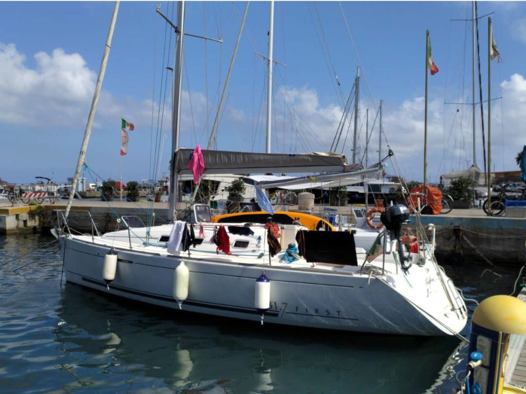 Beneteau First 31.7 | Finisterrae