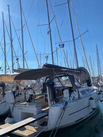 Dufour 360 | Monia