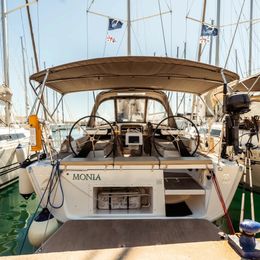 Dufour 360 | Monia