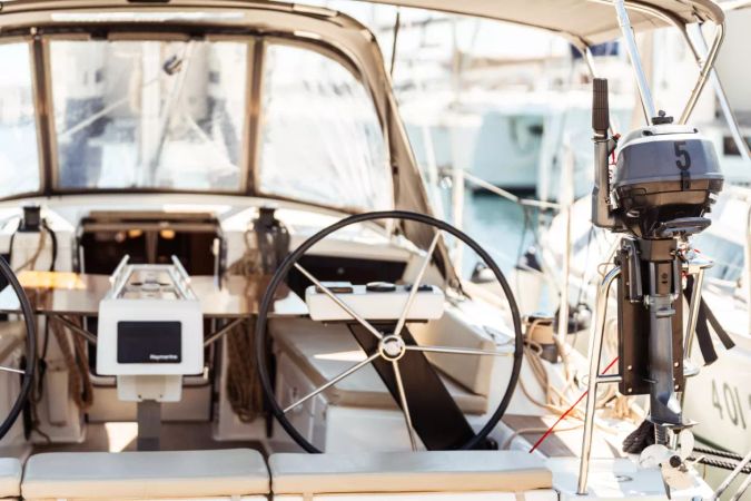 Dufour 360 | Monia
