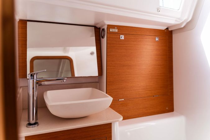 Dufour 360 | Monia