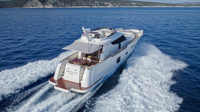 Monachus 70 Fly | Panta Rei