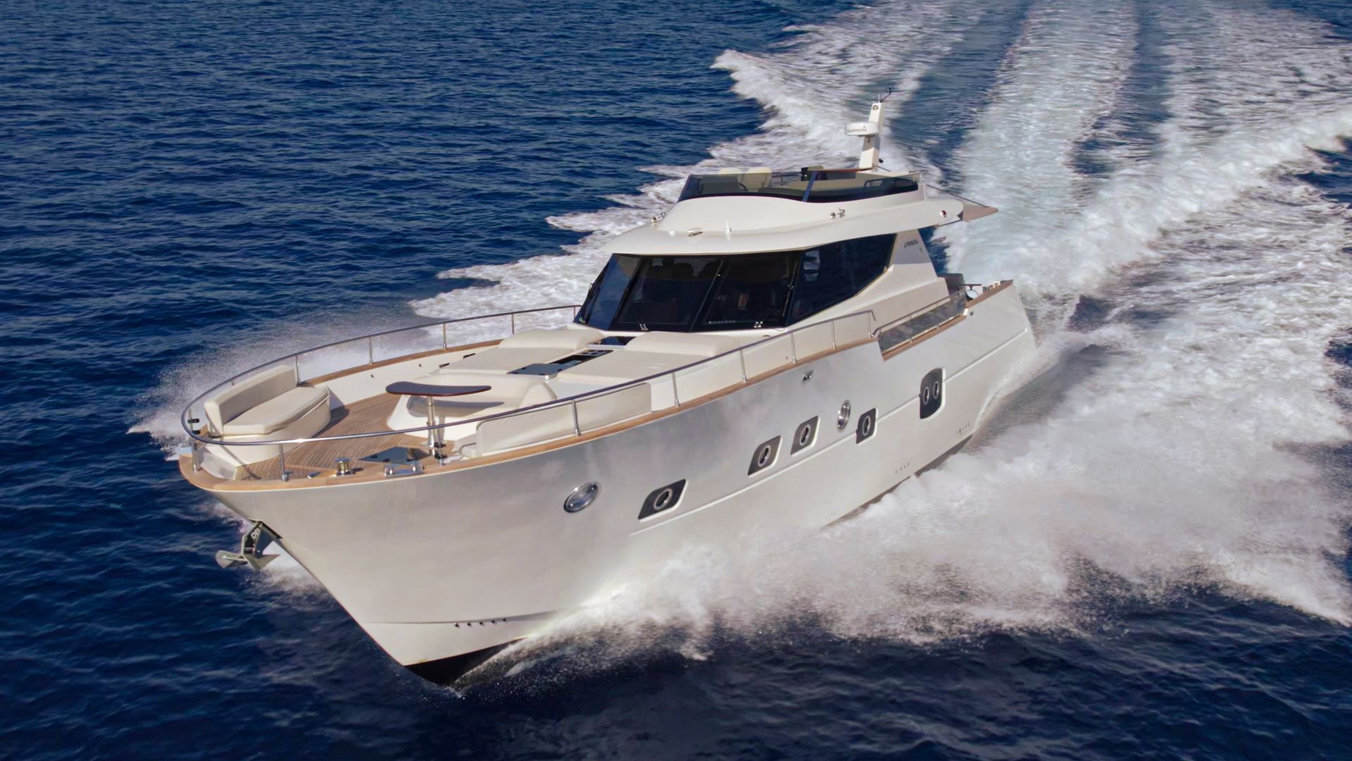 Monachus 70 Fly | Panta Rei