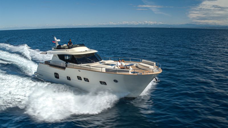 Monachus 70 Fly | Panta Rei