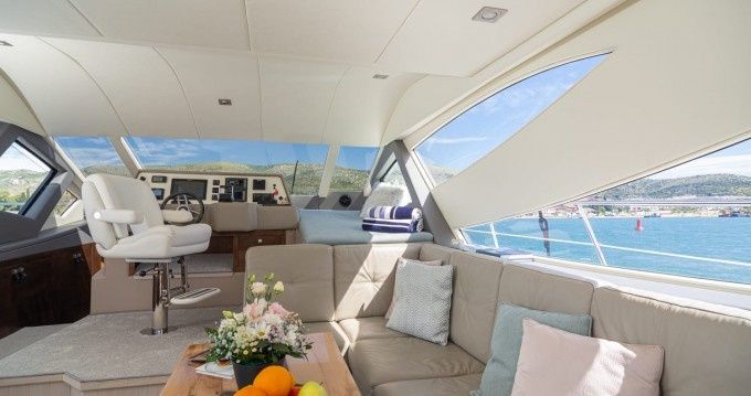 Alena 58 Sport Fly | Morning Light