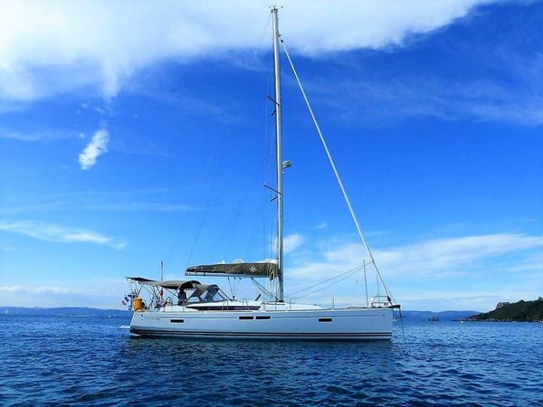 Jeanneau 469 | Silver Girl
