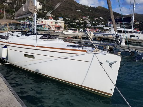Jeanneau 469 | Silver Girl