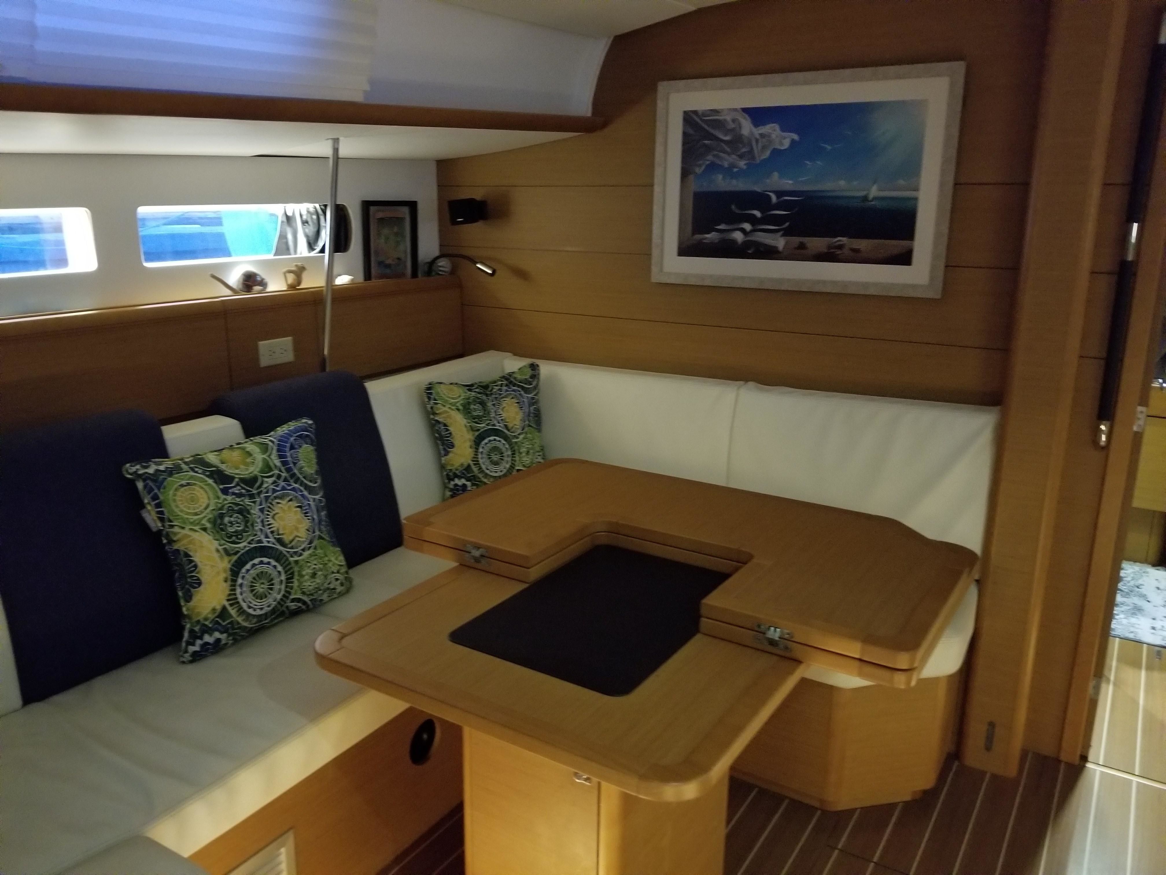 Jeanneau 469 | Silver Girl