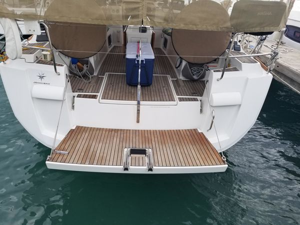 Jeanneau 469 | Silver Girl