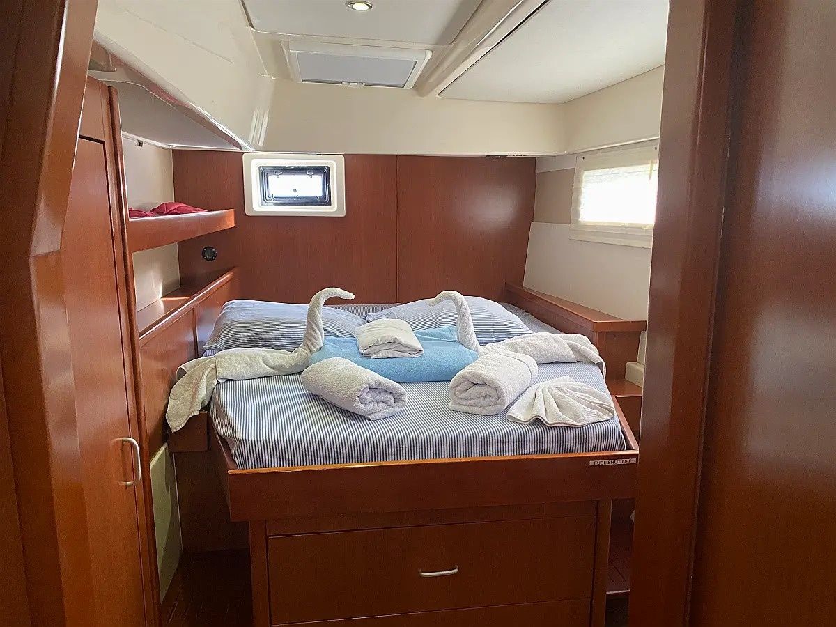 Leopard 48 | Zumbrota