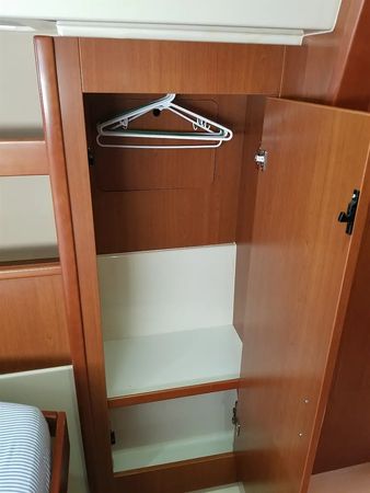 Leopard 48 | Zumbrota